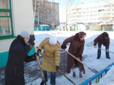 В Шумерле провели акцию «Сугробам и мусору – нет!» 